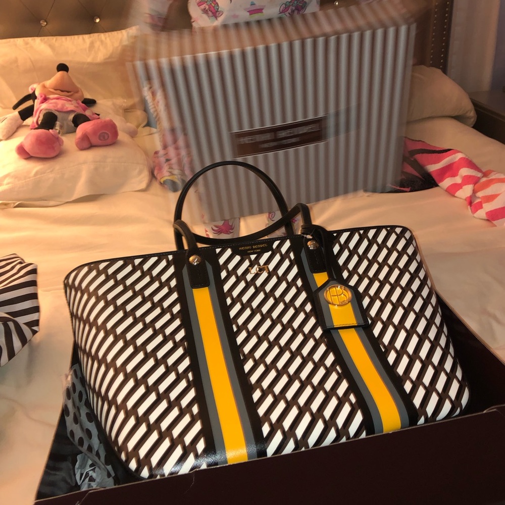 Henri bendel West 57th sport tote